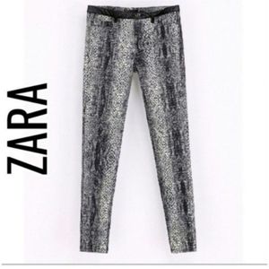 ZARA Snakeskin Jeans sz 6